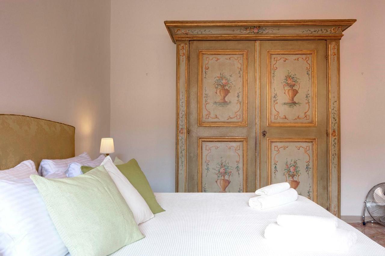 Historical Apartment Spectacular Arno View With Balcony From 12 Th Century. Florença Exterior foto