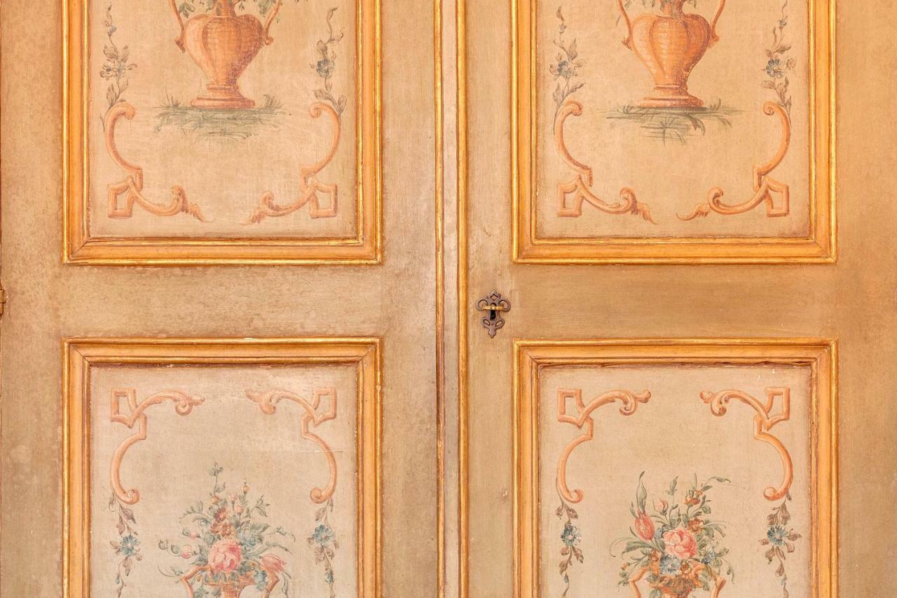 Historical Apartment Spectacular Arno View With Balcony From 12 Th Century. Florença Exterior foto