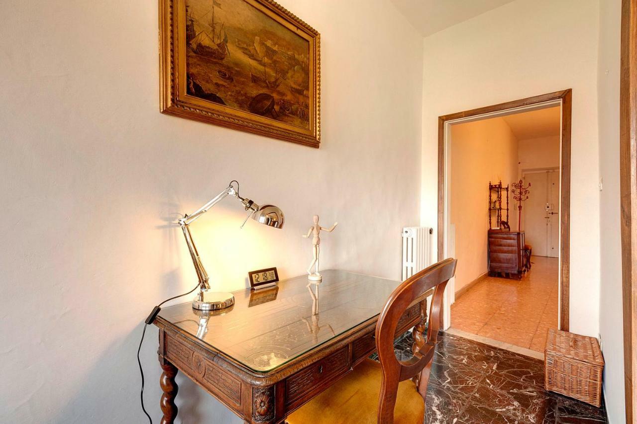 Historical Apartment Spectacular Arno View With Balcony From 12 Th Century. Florença Exterior foto