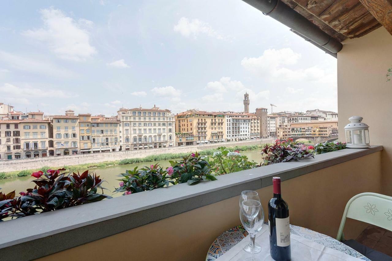 Historical Apartment Spectacular Arno View With Balcony From 12 Th Century. Florença Exterior foto